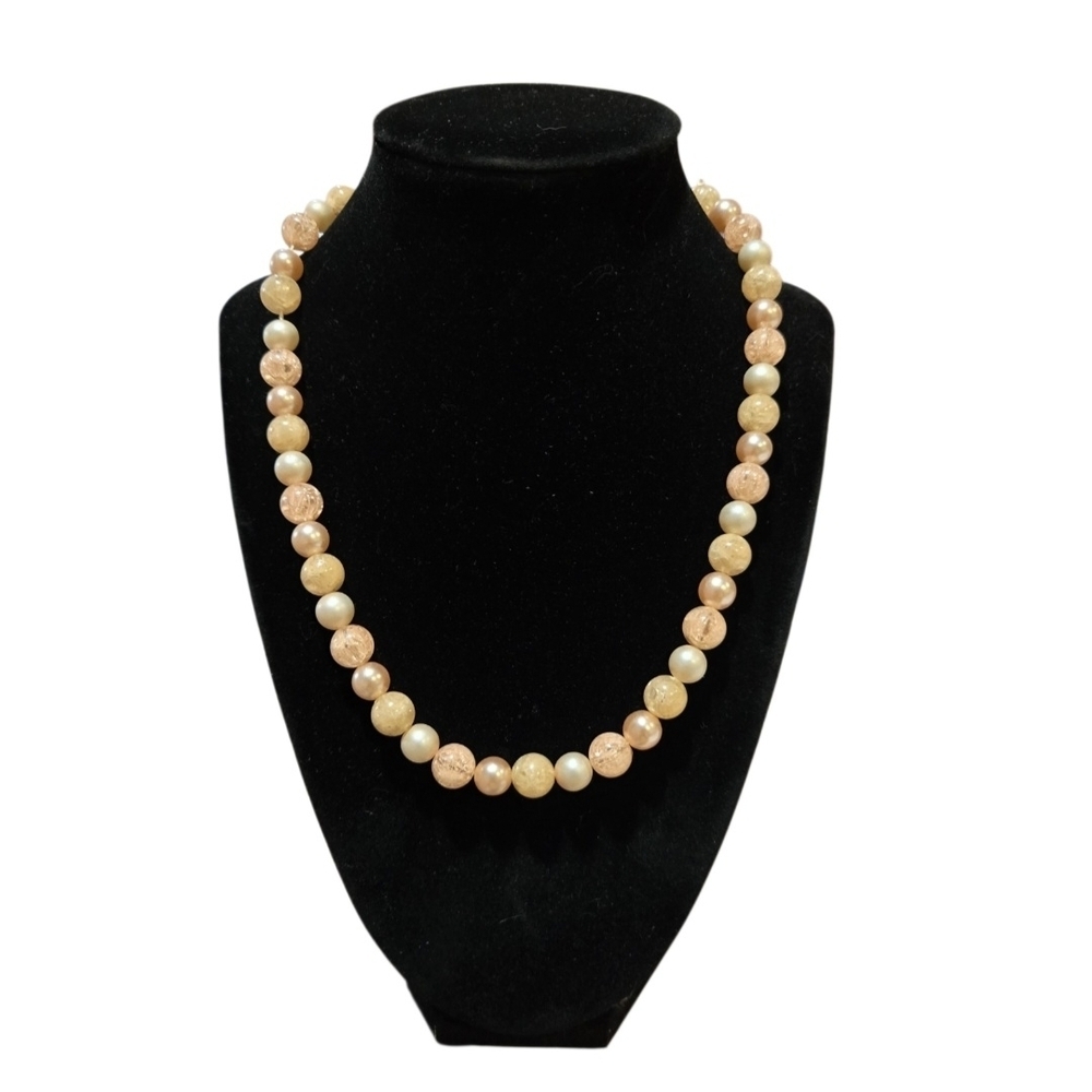 Elegant Pearl Pink Necklace